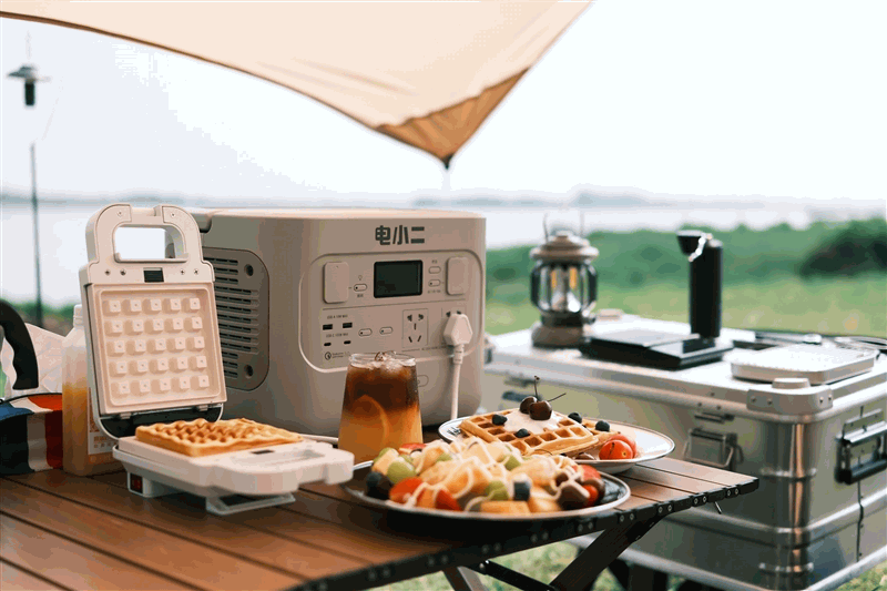 Methanol fuel cell power at a campsite
